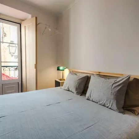 Touriga 30 - Coracao De Alfama Lägenhet